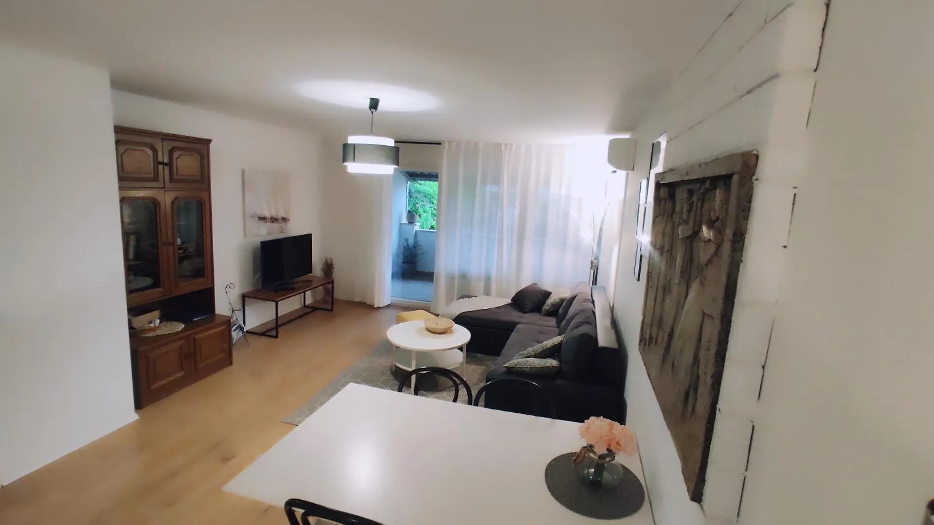 Two-Bedroom Countryside Apartment Marčana